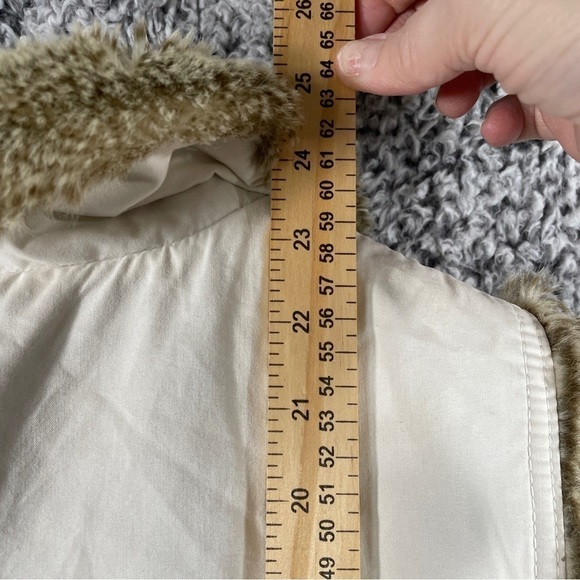 GAP Reversible Faux Fir Vest Women's Size Small Y2K Cream with Brown Fir - Picture 8 of 14